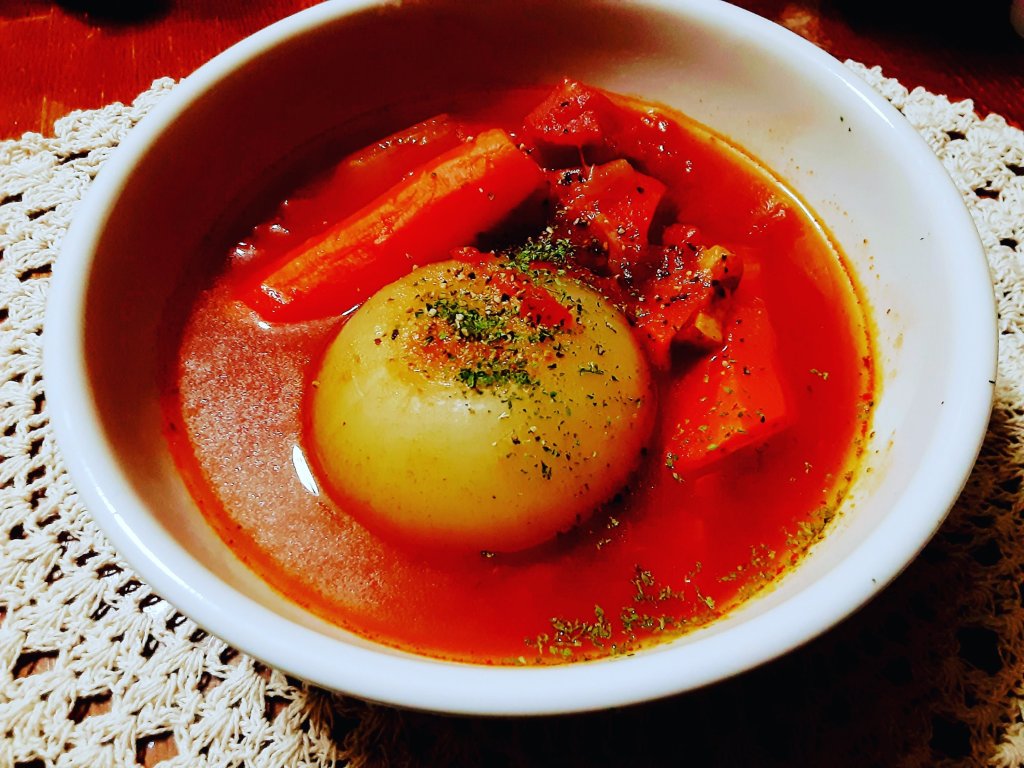 みの字、真面目に料理をする。