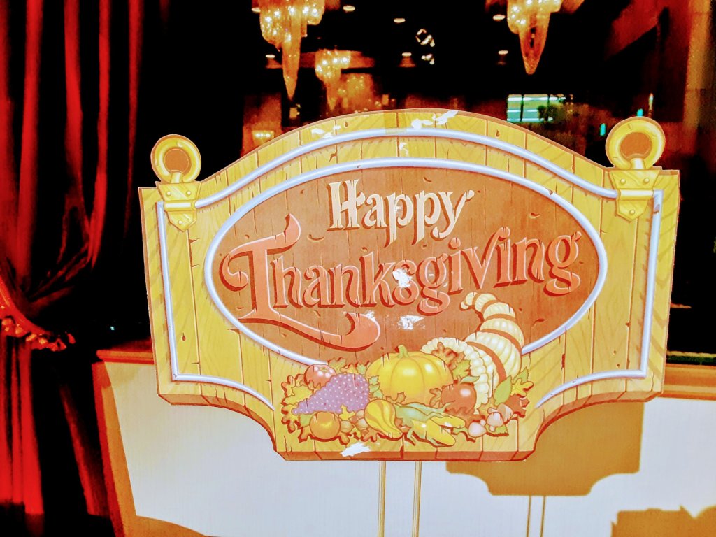 感謝祭とイルミネーション(光が目にしみる)